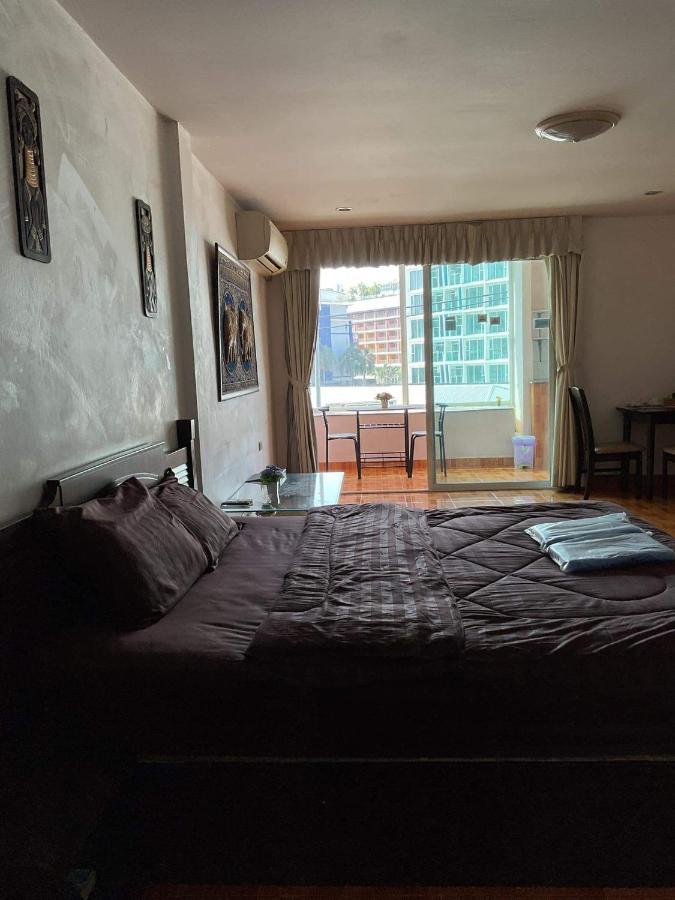 Zappa Guesthouse Pattaya Bagian luar foto