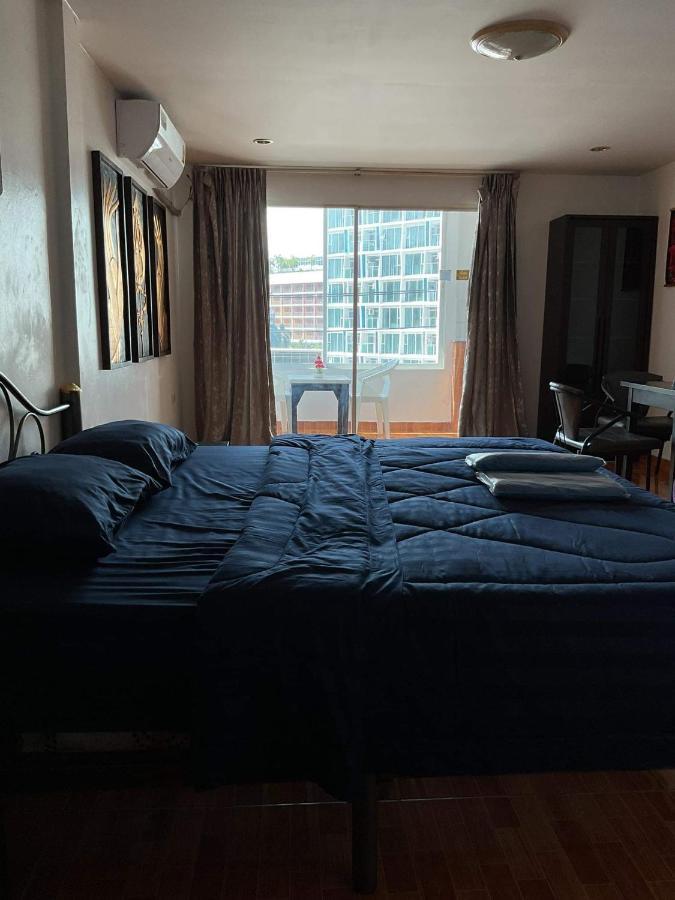 Zappa Guesthouse Pattaya Bagian luar foto