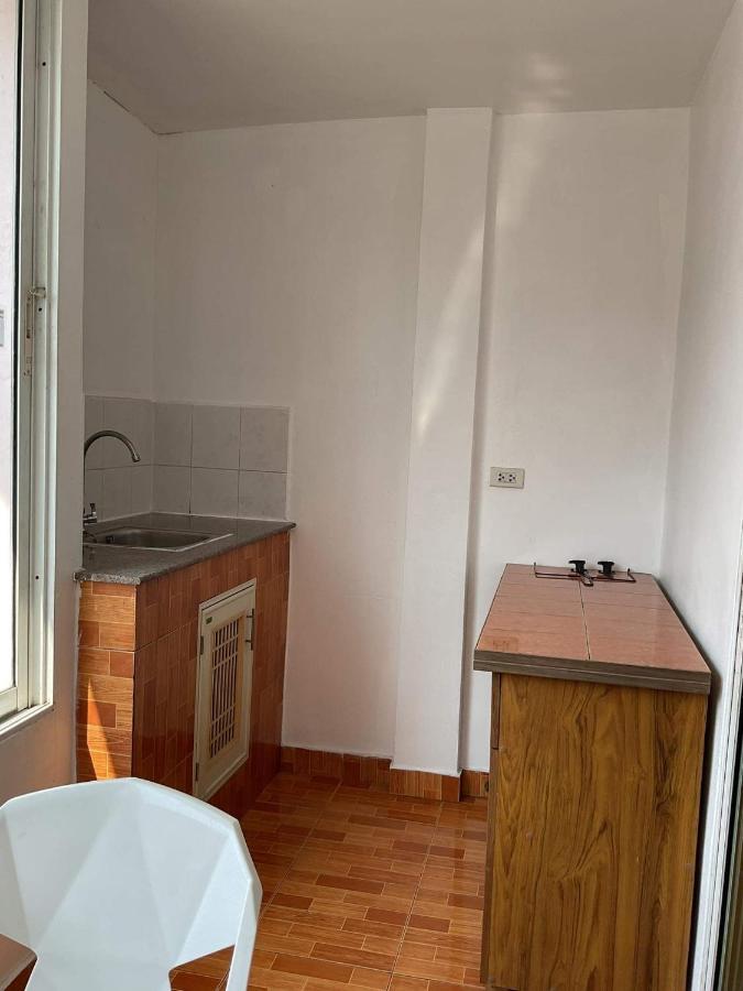 Zappa Guesthouse Pattaya Bagian luar foto